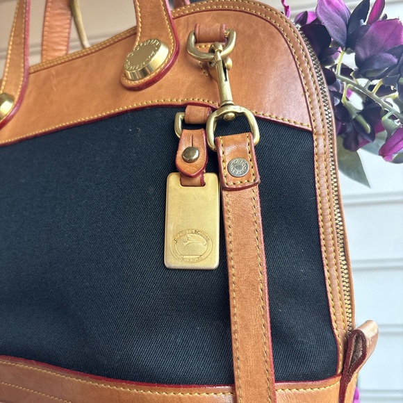Dooney & Bourke Cabriolet Domed Zip-Zip Satchel | A57069 | Like-New Condition - Picture 8 of 16